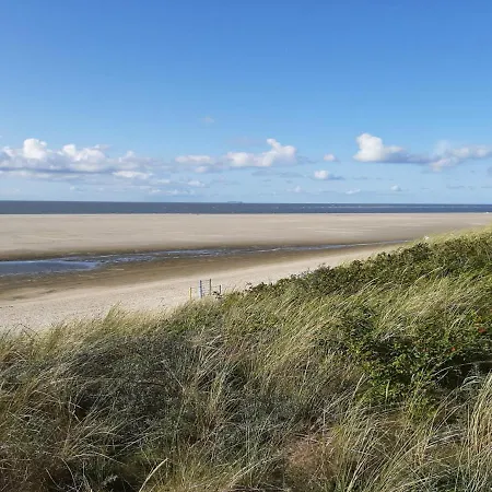 Nordsee Gulfhof Dornum - Ferienwohnung Mit Grossem Garten Roggenstede Exterior foto